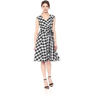 Calvin Klein Buffalo Check (Gingham)
Wrap Dress